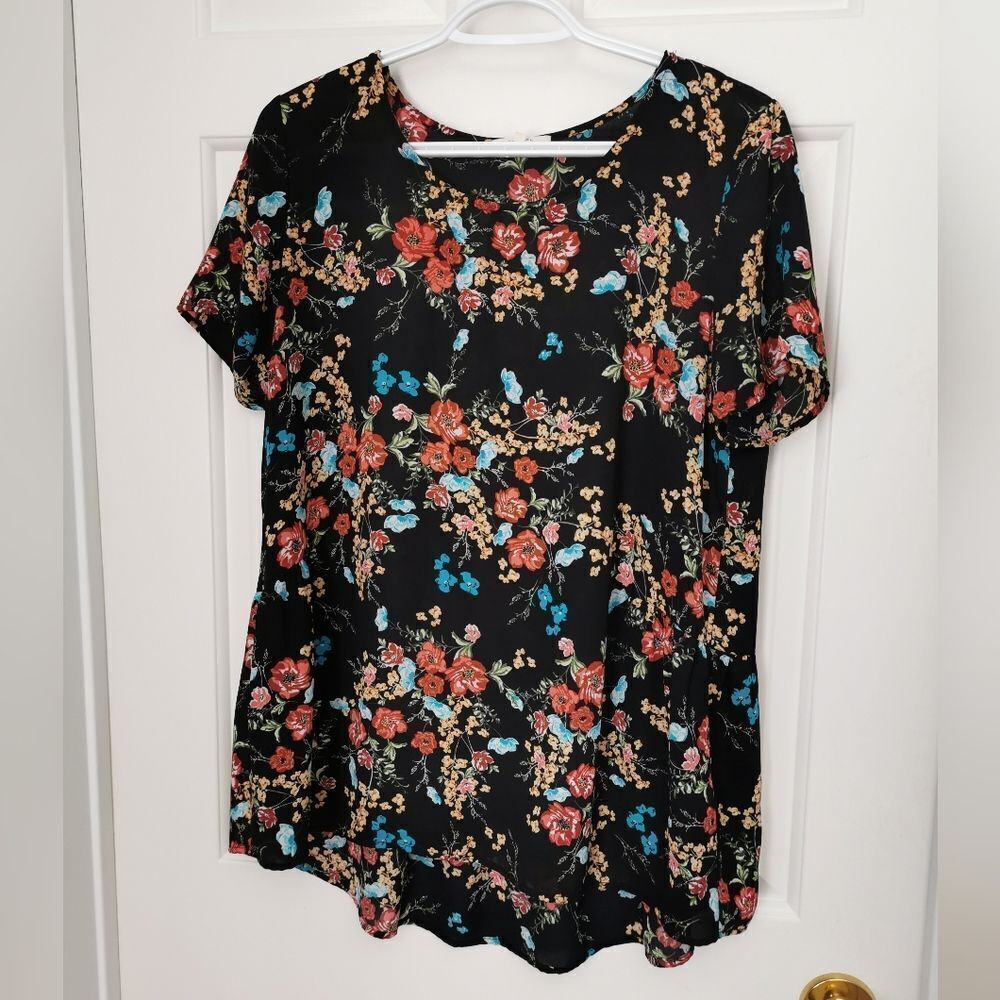 2/$40 Pleione peplum blouse size M
